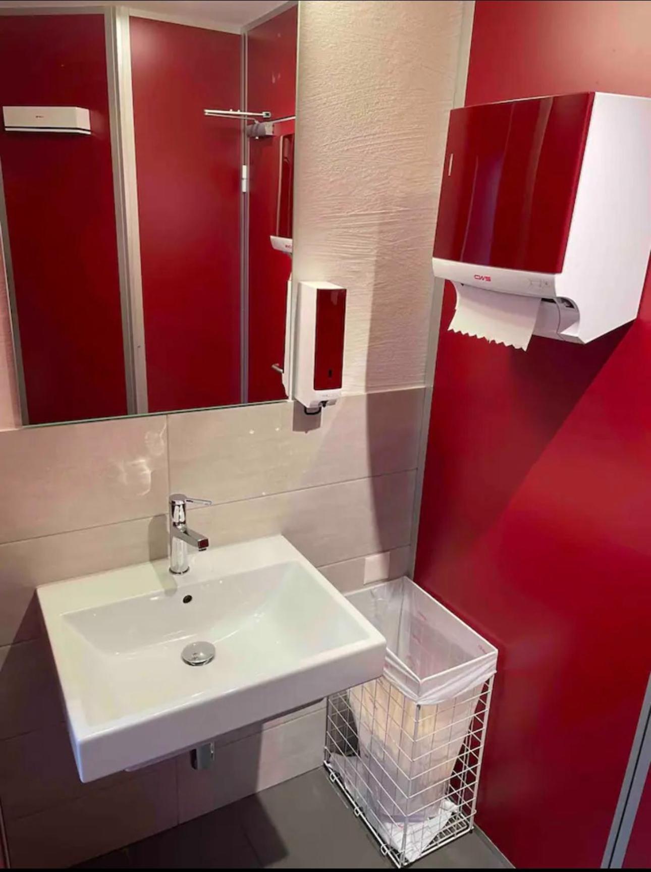 Raum Und Zeit Apartment Zurich Bagian luar foto