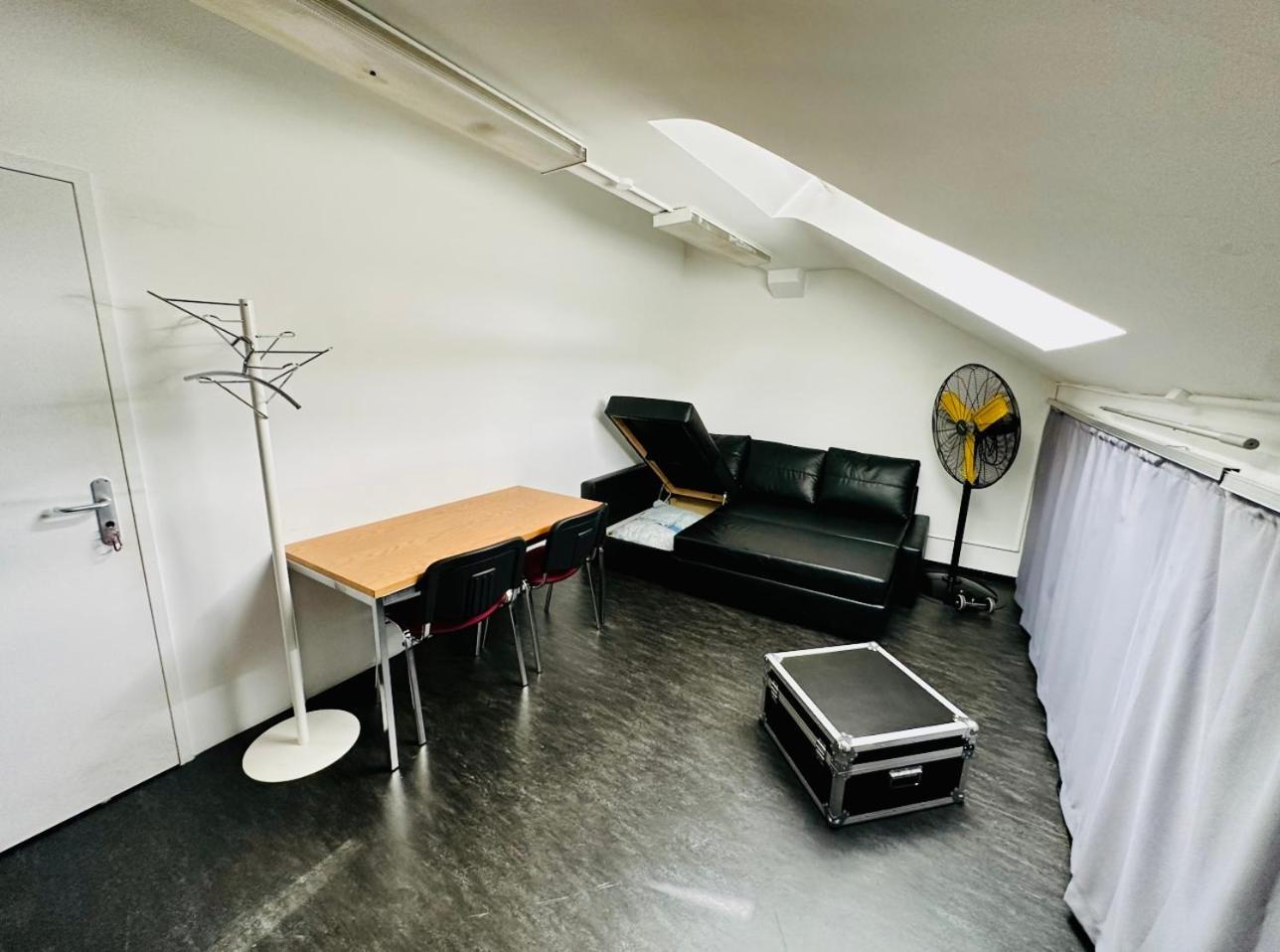 Raum Und Zeit Apartment Zurich Bagian luar foto
