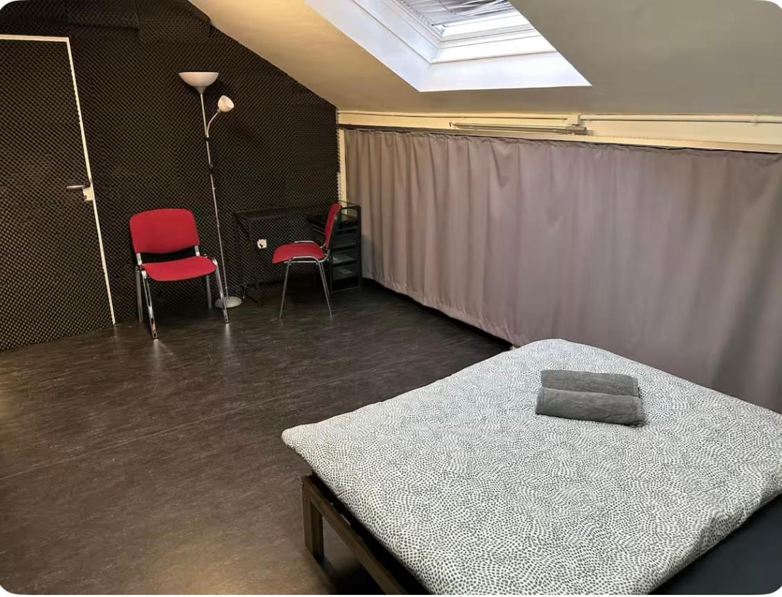 Raum Und Zeit Apartment Zurich Bagian luar foto