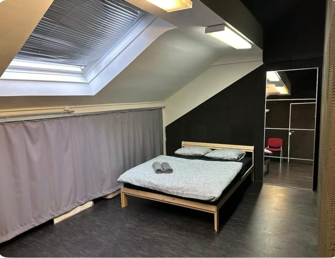 Raum Und Zeit Apartment Zurich Bagian luar foto